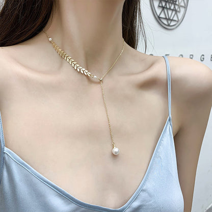 Minimalist Pearl Choker with Leaf Pendant Necklace