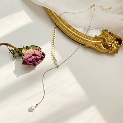 Minimalist Pearl Choker with Leaf Pendant Necklace